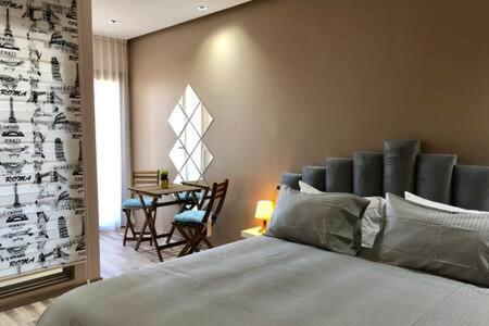 Contemporary Floor Bourgogne - By Appartali * Casablanca