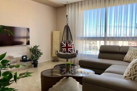 Contemporary Floor Bourgogne - By Appartali Casablanca